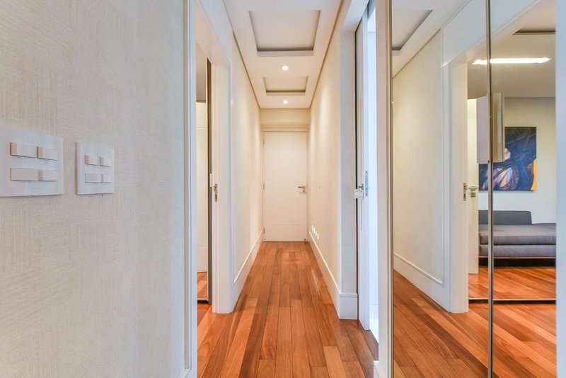 Apartamento a venda - Vila Nova Conceição -  3 suítes 244m² IV Centenário São Paulo - 