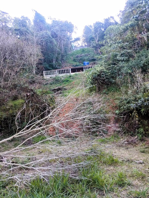 Chácara pé na água à venda em condomínio fechado em Igaratá  Igaratá - 