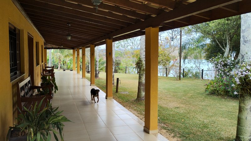 CHACARA COM 16.000 MELTROS NA BEIRA DA REPRESA EM SÃO JOSE DOS CAMPOS SP - São José dos Campos - 