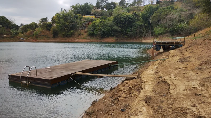 CHACARA COM 16.000 MELTROS NA BEIRA DA REPRESA EM SÃO JOSE DOS CAMPOS SP - São José dos Campos - 