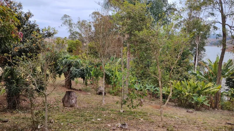CHACARA COM 16.000 MELTROS NA BEIRA DA REPRESA EM SÃO JOSE DOS CAMPOS SP - São José dos Campos - 