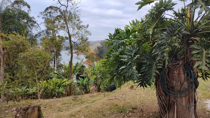 CHACARA COM 16.000 MELTROS NA BEIRA DA REPRESA EM SÃO JOSE DOS CAMPOS SP - São José dos Campos - 