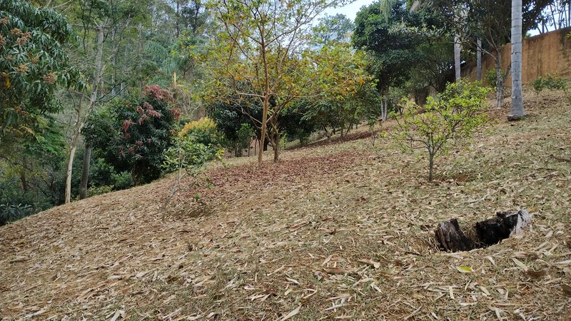 CHACARA COM 16.000 MELTROS NA BEIRA DA REPRESA EM SÃO JOSE DOS CAMPOS SP - São José dos Campos - 