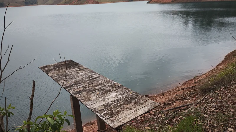 CHACARA COM 16.000 MELTROS NA BEIRA DA REPRESA EM SÃO JOSE DOS CAMPOS SP - São José dos Campos - 
