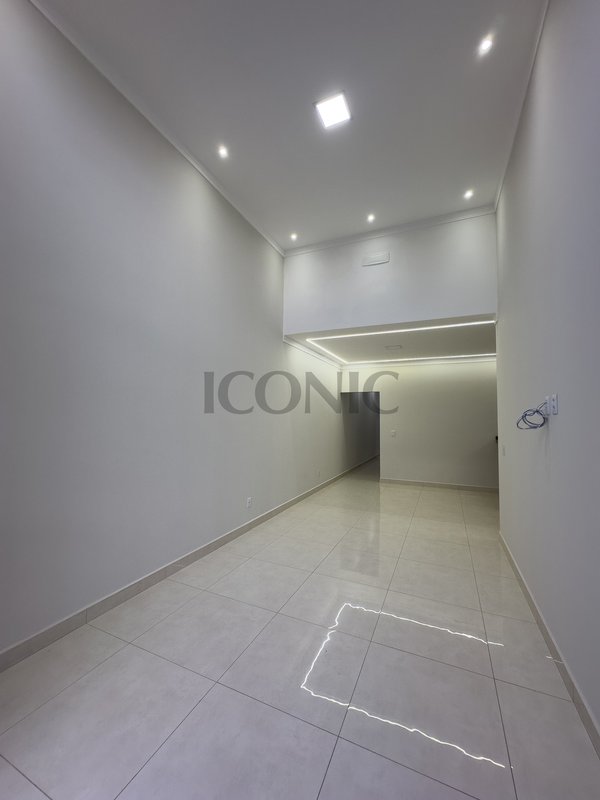 Linda Casa com 3 Quartos sendo 1 Suíte com Closet, Área Gourmet com Churrasqueira e Jardim - Tatuí - 
