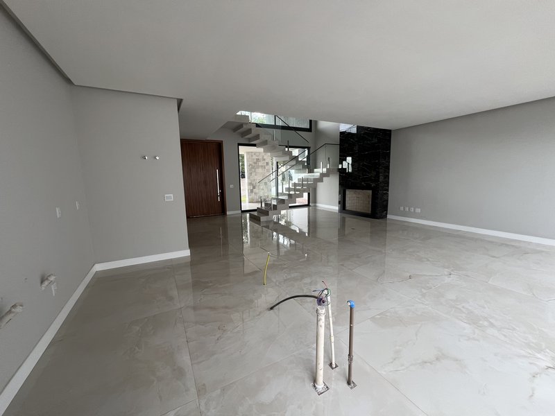 QUALIDADE DE VIDA É NO HORIZON | R$ 3.450.000 - 421M² | 4 SUÍTES | 4 VAGAS Rua das Petúnias Estância Velha - 