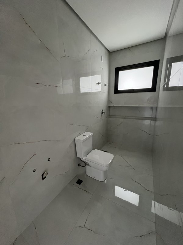 QUALIDADE DE VIDA É NO HORIZON | R$ 3.450.000 - 421M² | 4 SUÍTES | 4 VAGAS Rua das Petúnias Estância Velha - 