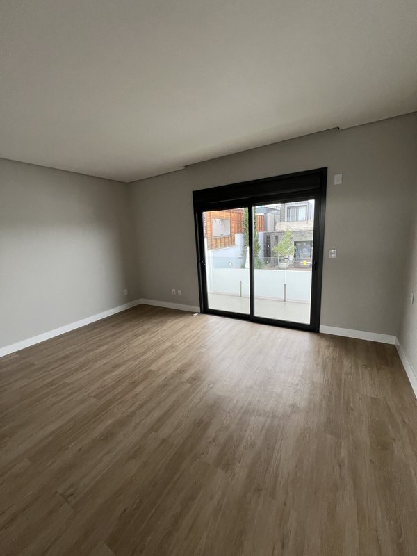 QUALIDADE DE VIDA É NO HORIZON | R$ 3.450.000 - 421M² | 4 SUÍTES | 4 VAGAS Rua das Petúnias Estância Velha - 