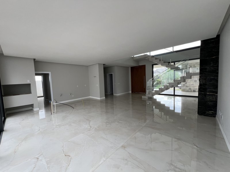 QUALIDADE DE VIDA É NO HORIZON | R$ 3.450.000 - 421M² | 4 SUÍTES | 4 VAGAS Rua das Petúnias Estância Velha - 