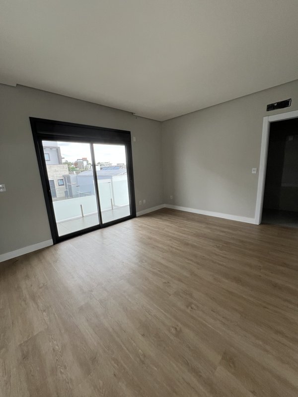 QUALIDADE DE VIDA É NO HORIZON | R$ 3.450.000 - 421M² | 4 SUÍTES | 4 VAGAS Rua das Petúnias Estância Velha - 