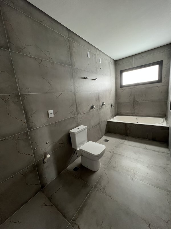QUALIDADE DE VIDA É NO HORIZON | R$ 3.450.000 - 421M² | 4 SUÍTES | 4 VAGAS Rua das Petúnias Estância Velha - 