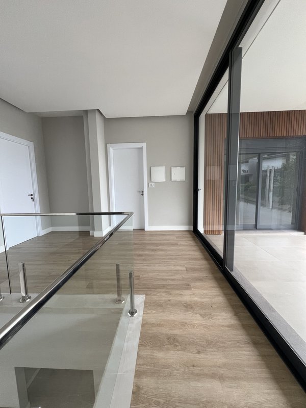 QUALIDADE DE VIDA É NO HORIZON | R$ 3.450.000 - 421M² | 4 SUÍTES | 4 VAGAS Rua das Petúnias Estância Velha - 