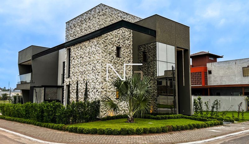 Sofisticação e Conforto: Casa duplex com 3 Suítes e Alto Padrão de acabamento Rodovia do Sol Guarapari - 