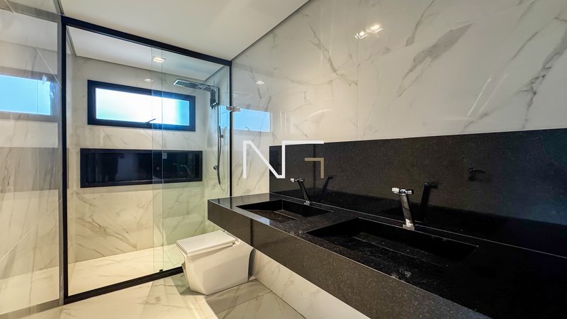 Sofisticação e Conforto: Casa duplex com 3 Suítes e Alto Padrão de acabamento Rodovia do Sol Guarapari - 