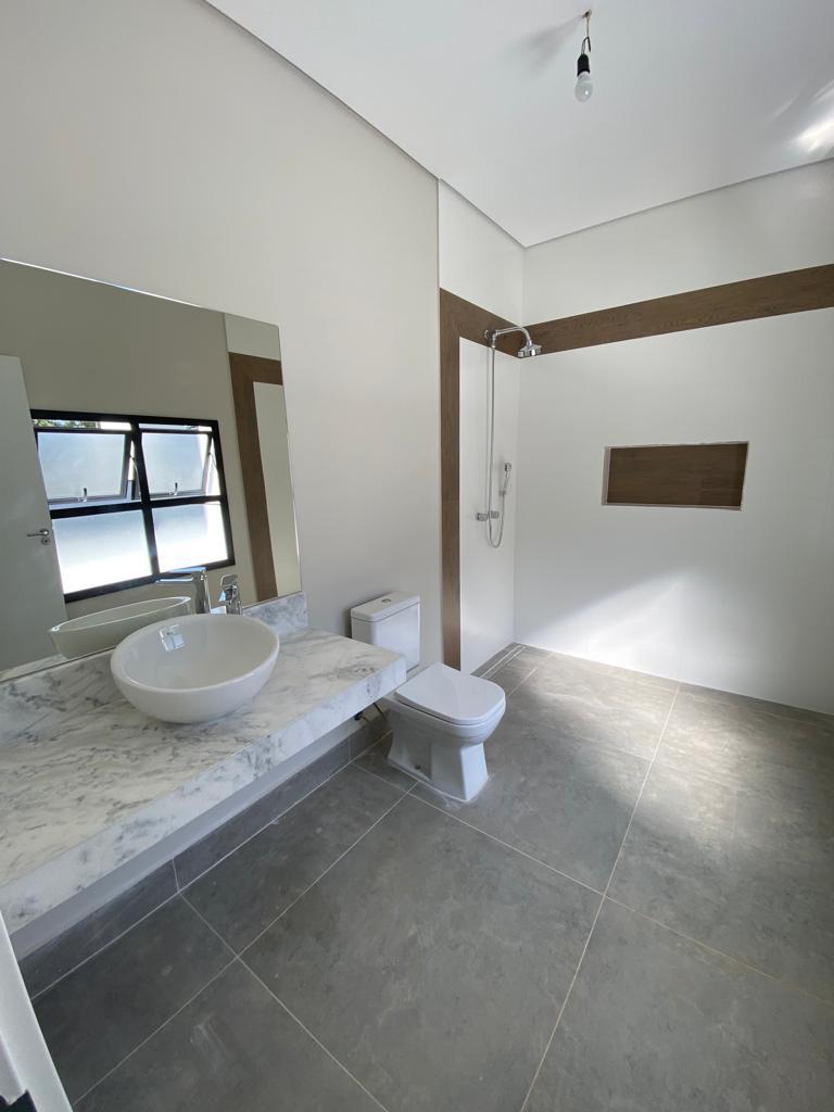 Casa com 4 dormit&oacute;rios &agrave; venda,453 m&sup2; - Condom&iacute;nio Lago Azul Golfe Clube -Ara&ccedil;oiaba - SP Rodovia Raposo Tavares Araçoiaba da Serra - 