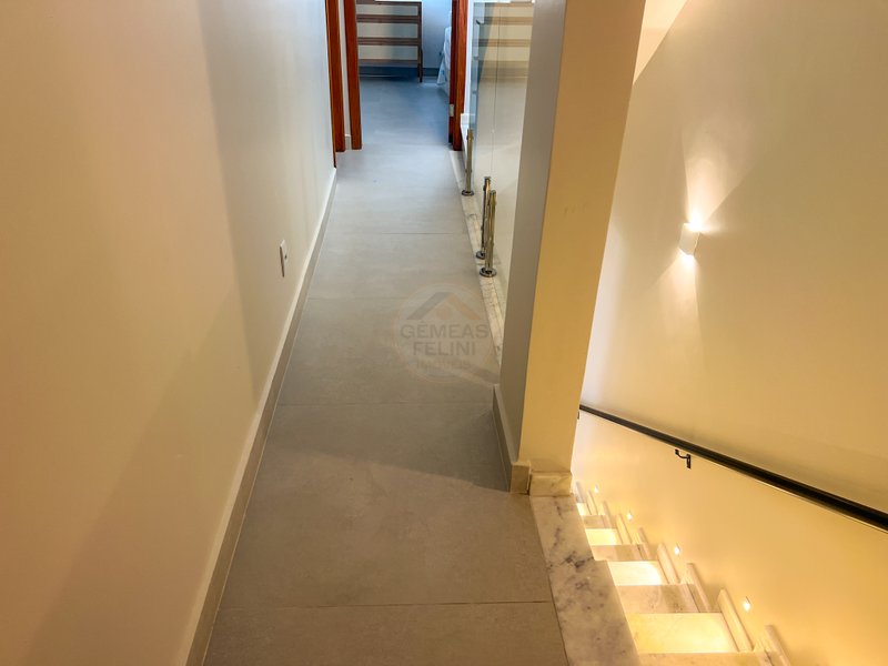 Casa em Condomínio na Praia de Juquehy - À VENDA Av. João Luís Faustino São Sebastião - 