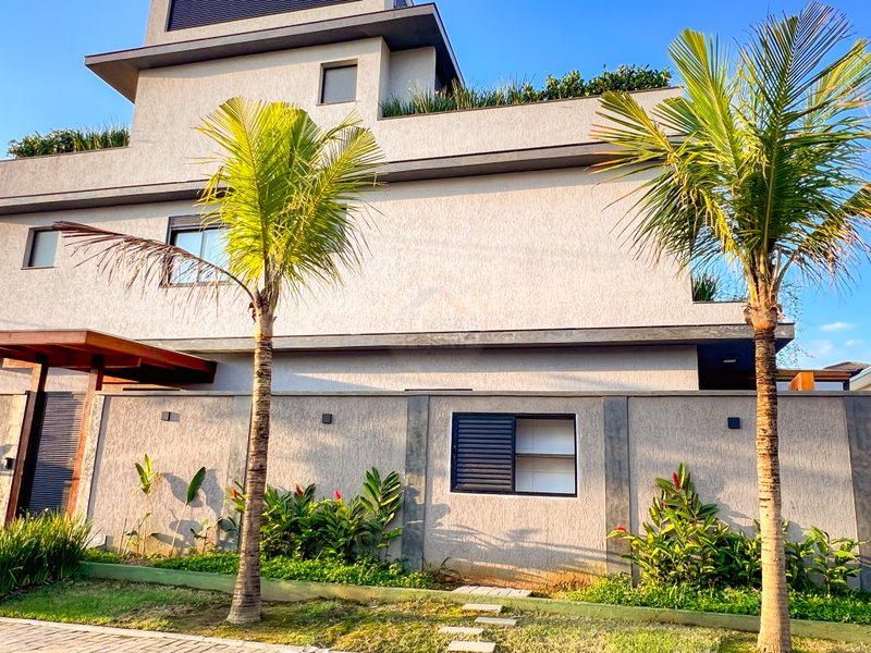 Casa em Condomínio na Praia de Juquehy - À VENDA Av. João Luís Faustino São Sebastião - 