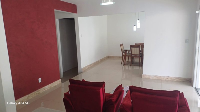 CASA 2 PAVIMENTOS 4 QUARTOS SUÍTE CLOSET PISCINA 4 GARAGENS À VENDA VILAS DO ATLÂNTICO! Alameda Praia de Vera Cruz Lauro de Freitas - 