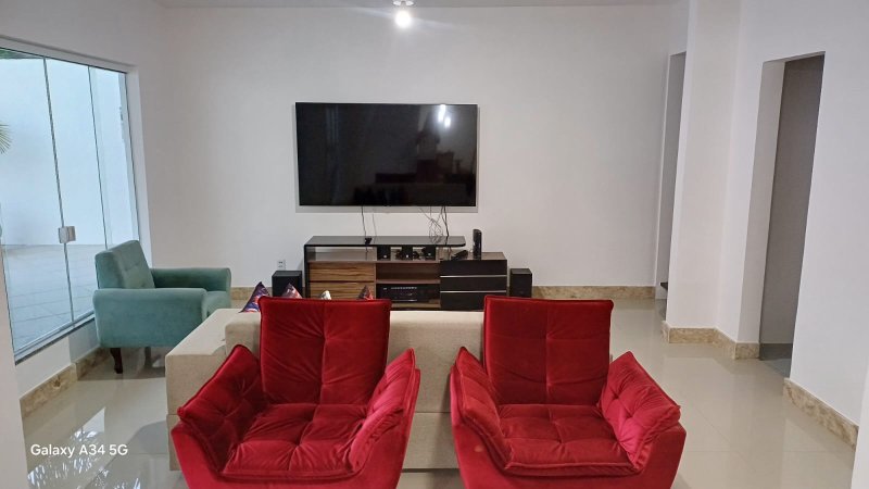 CASA 2 PAVIMENTOS 4 QUARTOS SUÍTE CLOSET PISCINA 4 GARAGENS À VENDA VILAS DO ATLÂNTICO! Alameda Praia de Vera Cruz Lauro de Freitas - 