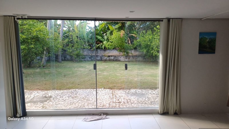 CASA 2 PAVIMENTOS 4 QUARTOS SUÍTE CLOSET PISCINA 4 GARAGENS À VENDA VILAS DO ATLÂNTICO! Alameda Praia de Vera Cruz Lauro de Freitas - 