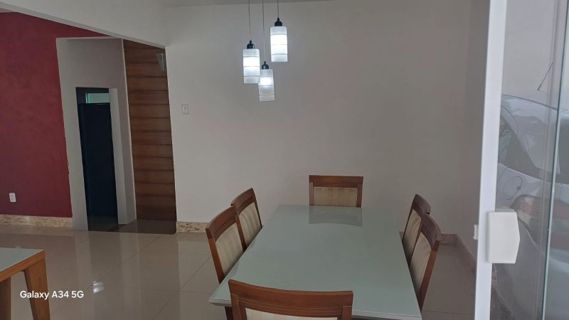 CASA 2 PAVIMENTOS 4 QUARTOS SUÍTE CLOSET PISCINA 4 GARAGENS À VENDA VILAS DO ATLÂNTICO! Alameda Praia de Vera Cruz Lauro de Freitas - 
