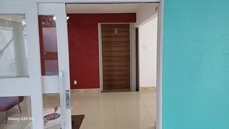 CASA 2 PAVIMENTOS 4 QUARTOS SUÍTE CLOSET PISCINA 4 GARAGENS À VENDA VILAS DO ATLÂNTICO! Alameda Praia de Vera Cruz Lauro de Freitas - 