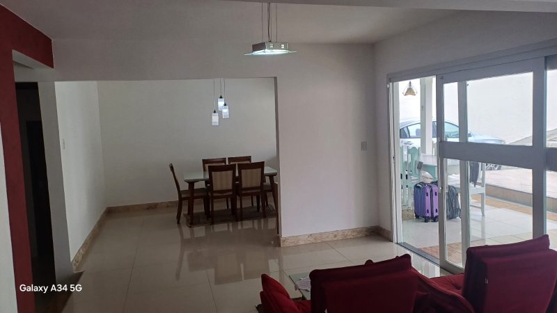 CASA 2 PAVIMENTOS 4 QUARTOS SUÍTE CLOSET PISCINA 4 GARAGENS À VENDA VILAS DO ATLÂNTICO! Alameda Praia de Vera Cruz Lauro de Freitas - 