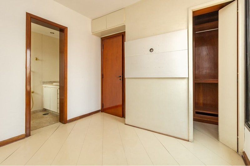 Apartamento a venda - Ipiranga - 110m² Agudos São Paulo - 