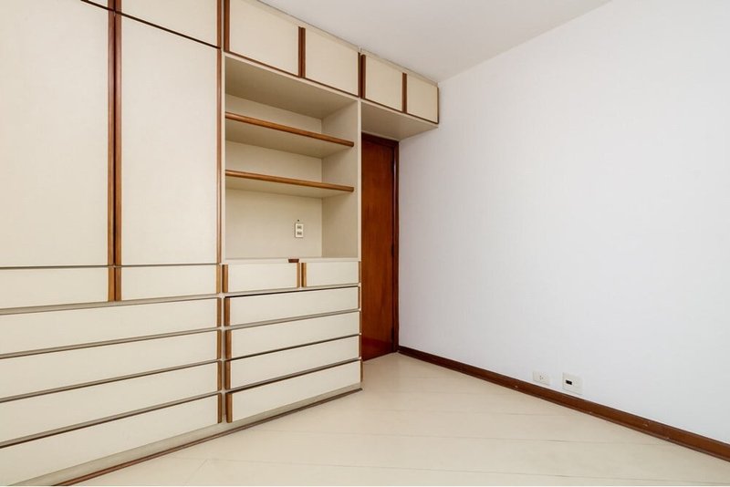 Apartamento a venda - Ipiranga - 110m² Agudos São Paulo - 