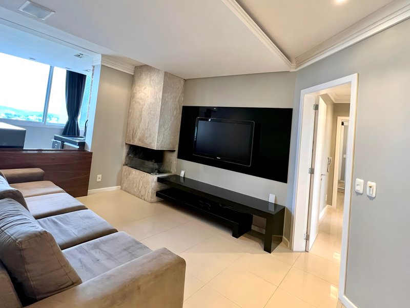 FANTÁSTICO | R$ 1.390.000 | 164M2 | 3 SUÍTES | ESCRITÓRIO | 3 VAGAS | MOBILIADO E EQUIPADO Avenida Doutor Maurício Cardoso Novo Hamburgo - 
