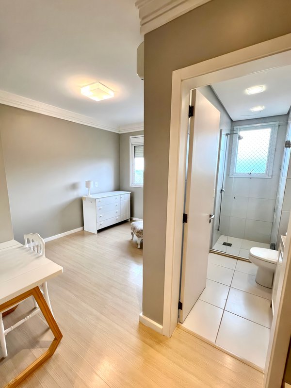 FANTÁSTICO | R$ 1.390.000 | 164M2 | 3 SUÍTES | ESCRITÓRIO | 3 VAGAS | MOBILIADO E EQUIPADO Avenida Doutor Maurício Cardoso Novo Hamburgo - 