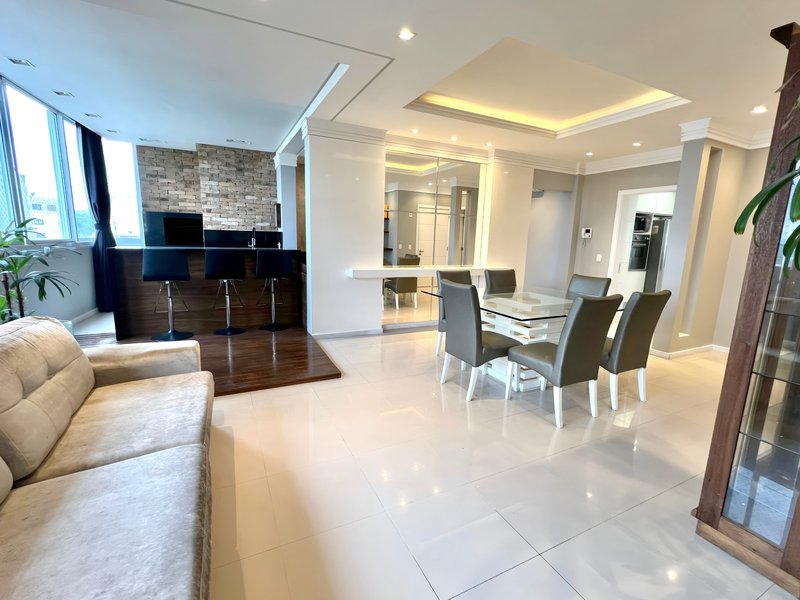 FANTÁSTICO | R$ 1.390.000 | 164M2 | 3 SUÍTES | ESCRITÓRIO | 3 VAGAS | MOBILIADO E EQUIPADO Avenida Doutor Maurício Cardoso Novo Hamburgo - 