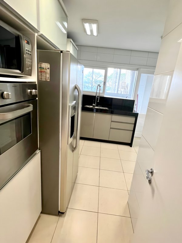 FANTÁSTICO | R$ 1.390.000 | 164M2 | 3 SUÍTES | ESCRITÓRIO | 3 VAGAS | MOBILIADO E EQUIPADO Avenida Doutor Maurício Cardoso Novo Hamburgo - 