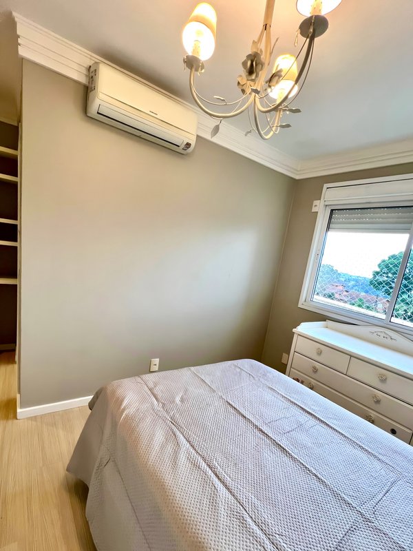 FANTÁSTICO | R$ 1.390.000 | 164M2 | 3 SUÍTES | ESCRITÓRIO | 3 VAGAS | MOBILIADO E EQUIPADO Avenida Doutor Maurício Cardoso Novo Hamburgo - 