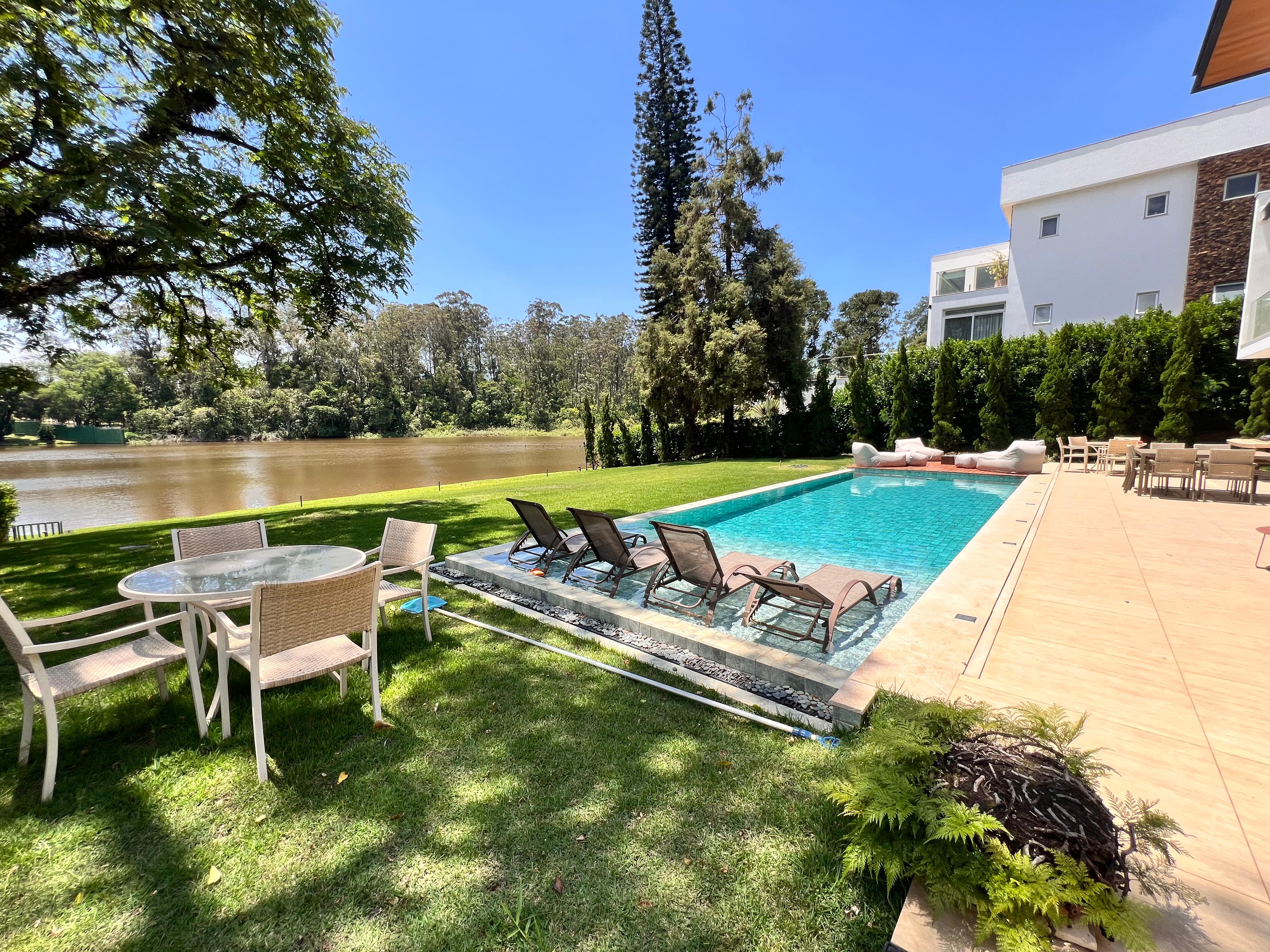 Casa com 4 dormit&oacute;rios &agrave; venda,500 m&sup2; - Condom&iacute;nio Lago Azul Golfe Clube - Ara&ccedil;oiaba -SP Rodovia Raposo Tavares Araçoiaba da Serra - 