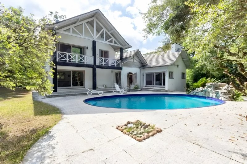 R$ 2.450.000 - LINDO E TRANQUILO SÍTIO - PRONTO PARA USUFRUIR - 2HA - LAZER E NATUREZA Rua Doutor Sarmento Barata Porto Alegre - 