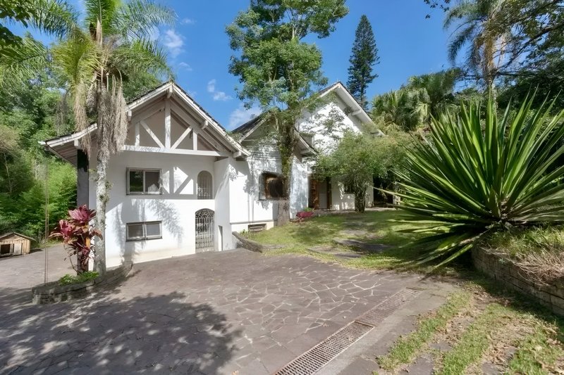 R$ 2.450.000 - LINDO E TRANQUILO SÍTIO - PRONTO PARA USUFRUIR - 2HA - LAZER E NATUREZA Rua Doutor Sarmento Barata Porto Alegre - 