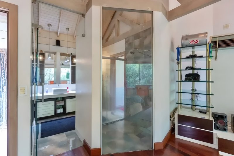 R$ 2.450.000 - LINDO E TRANQUILO SÍTIO - PRONTO PARA USUFRUIR - 2HA - LAZER E NATUREZA Rua Doutor Sarmento Barata Porto Alegre - 