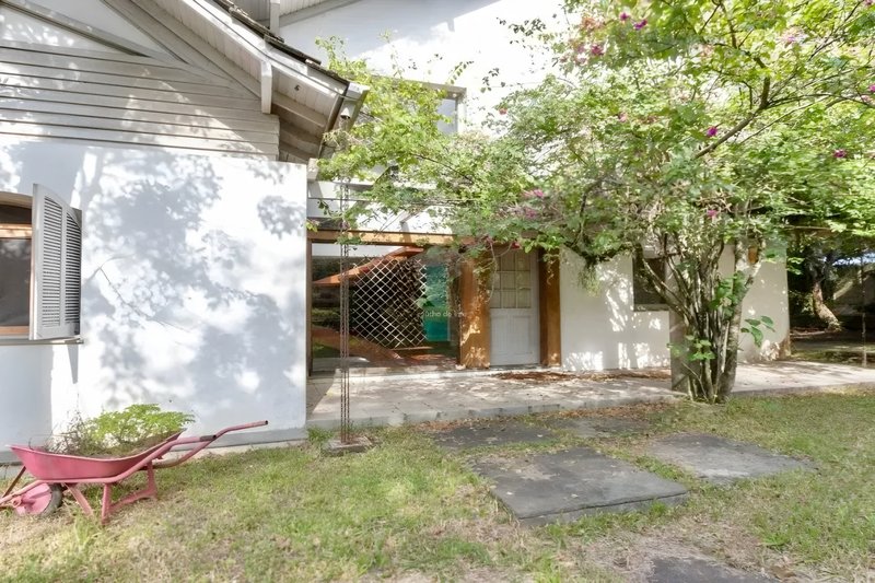 R$ 2.450.000 - LINDO E TRANQUILO SÍTIO - PRONTO PARA USUFRUIR - 2HA - LAZER E NATUREZA Rua Doutor Sarmento Barata Porto Alegre - 