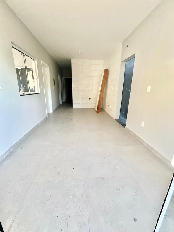 CASA COM 1 SUÍTE MAIS 1 DORMITÓRIO NA LIMEIRA - Brusque - 
