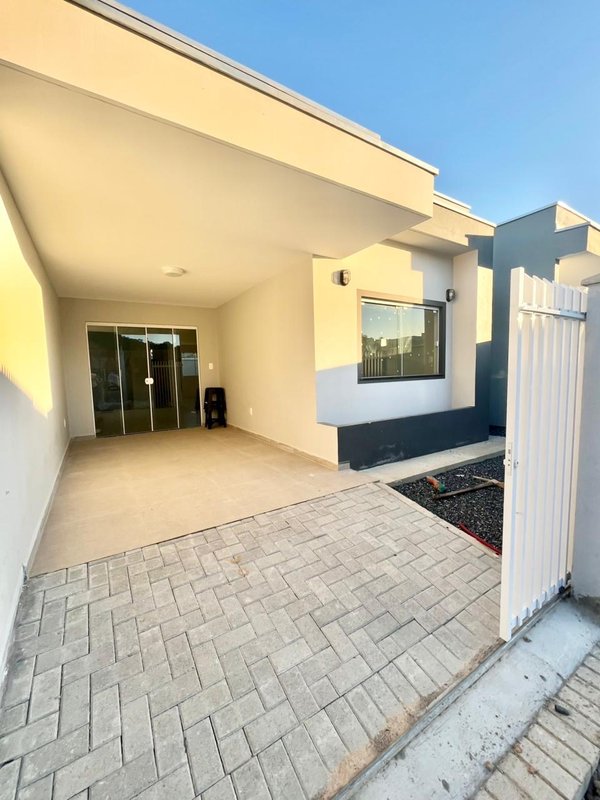 CASA COM 1 SUÍTE MAIS 1 DORMITÓRIO NA LIMEIRA - Brusque - 