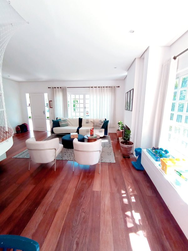 Linda casa Granja Viana, condomínio privativo com apenas 9 casas - Cotia - 