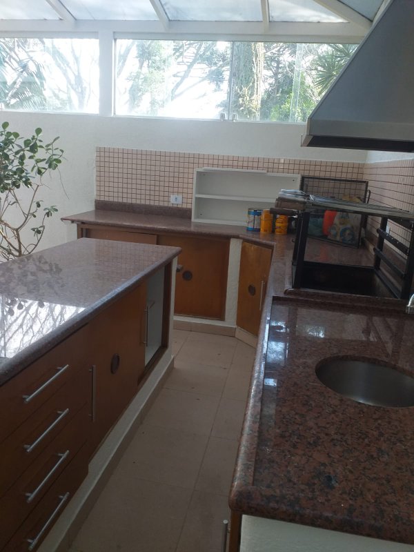 Linda casa Granja Viana, condomínio privativo com apenas 9 casas - Cotia - 