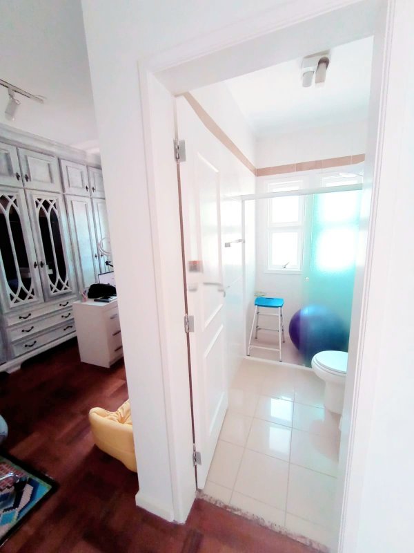 Linda casa Granja Viana, condomínio privativo com apenas 9 casas - Cotia - 