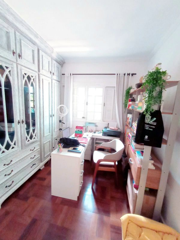 Linda casa Granja Viana, condomínio privativo com apenas 9 casas - Cotia - 
