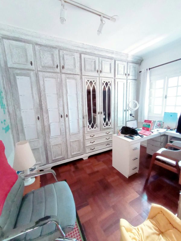 Linda casa Granja Viana, condomínio privativo com apenas 9 casas - Cotia - 