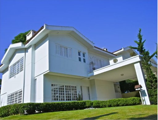 Linda casa Granja Viana, condomínio privativo com apenas 9 casas - Cotia - 