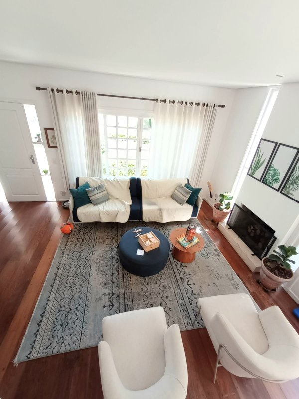 Linda casa Granja Viana, condomínio privativo com apenas 9 casas - Cotia - 