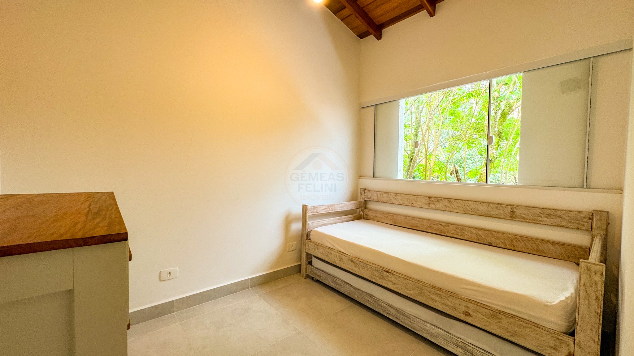 Casa para alugar com 4 quartos, 140m² - Foto 29
