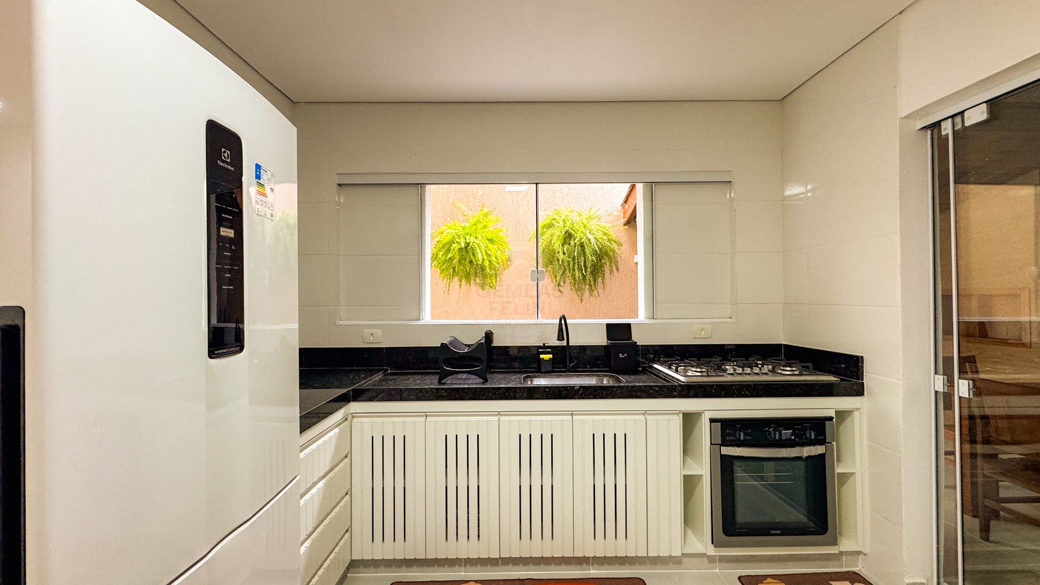 Casa para alugar com 4 quartos, 140m² - Foto 10